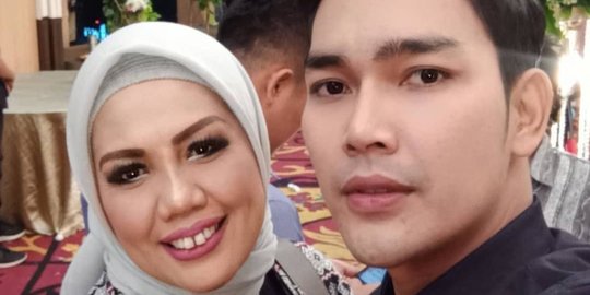 Elly Sugigi Untuk Aditya Gumelar: Jadilah Ayah dari Anak-anakku