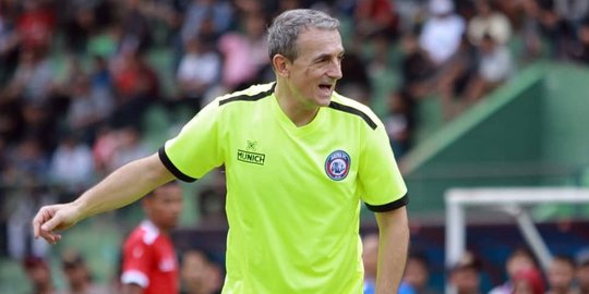 Jelang Laga Melawan Bali United, Pelatih Arema Harapkan Kualitas dari Tim
