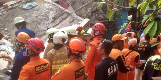 Perbaikan Rumah Ambruk di Matraman Dilakukan Setelah Proyek Saluran Air Selesai