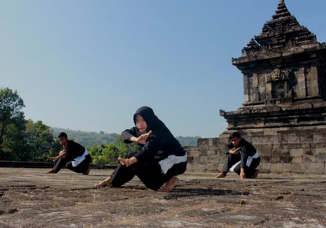 ilustrasi pencak silat