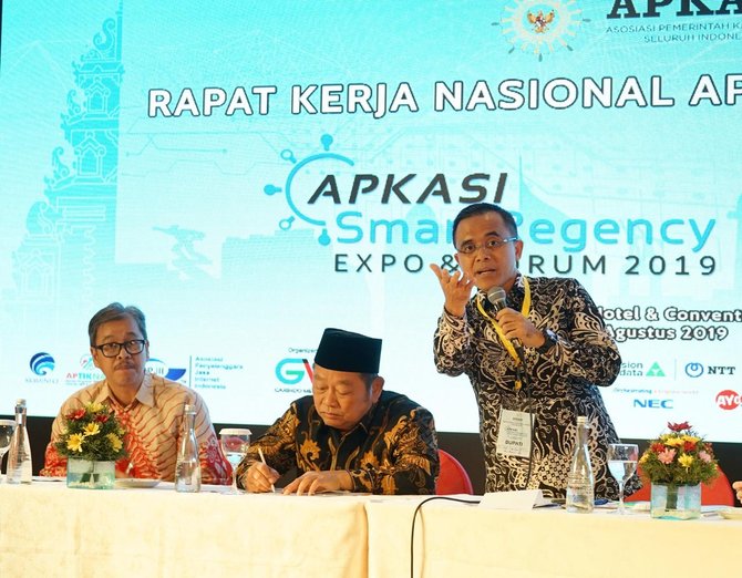 ketua umum apkasi abdullah azwar anas saat pembukaan musrenbangnas rencana pembangunan jangka menengah nasional 2020 2024 di istana negara
