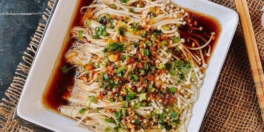 Cara Memasak Tumis Jamur Enoki Sederhana yang Enak dan Mudah