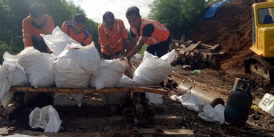 Banjir Surut, Jalur KA Tebing Tinggi-Pematang Siantar Belum Bisa Dilalui