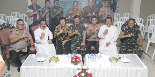 Kapolri dan Panglima TNI Cek Kesiapan Pengamanan Natal dan Tahun Baru di Surabaya