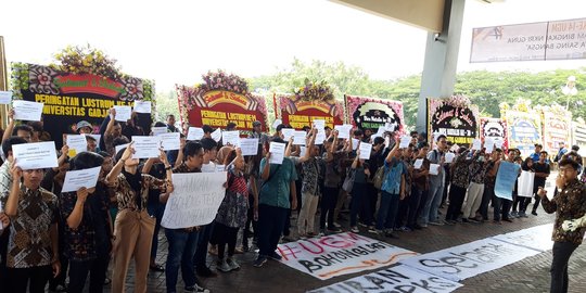 Mahasiswa Desak Rektor UGM Segera Sahkan Aturan Penanganan Kekerasan Seksual