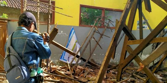 Terjadi lagi, Atap Ruang Kelas SD di Pelosok Jember Ambruk