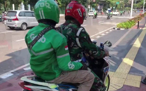 anggota tni dan ojol