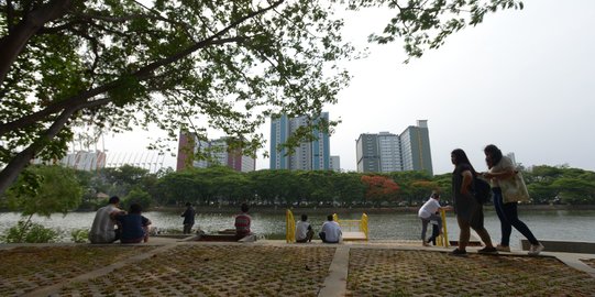 Bermain di Hutan Kota Kemayoran