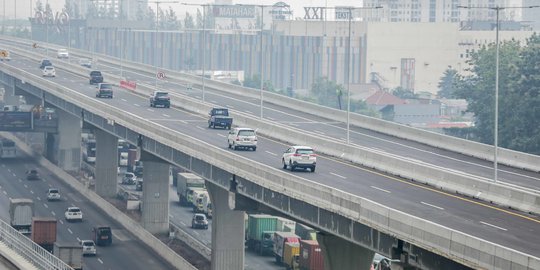 YLKI Nilai Tol Layang Jakarta-Cikampek Gagal Atasi Kemacetan Saat Libur Panjang