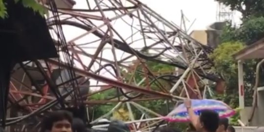 Menara BTS di Radio Dalam Roboh