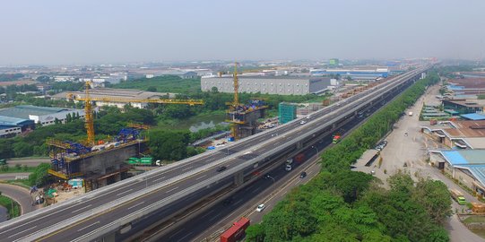 Menhub Kaji Pembatasan Pengguna Jalan Layang Tol Jakarta-Cikampek Cegah Kemacetan