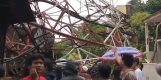 Menara BTS Roboh Diduga Karena Angin Kencang, Tak Ada Korban Jiwa