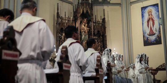 Pesan Natal Gereja Katedral Jakarta: Bahagia Itu Sederhana, Biarkan Tuhan Memelukmu