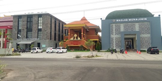 Potret Kerukunan Warga di Surabaya dengan 6 Rumah Ibadah Saling Berdampingan
