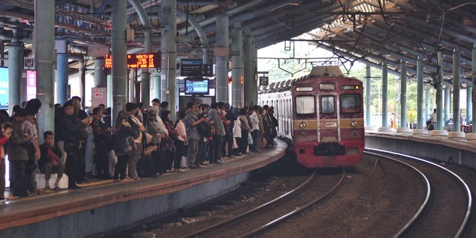 Libur Natal Rute Krl Bogor Jakarta Kota Hanya Sampai