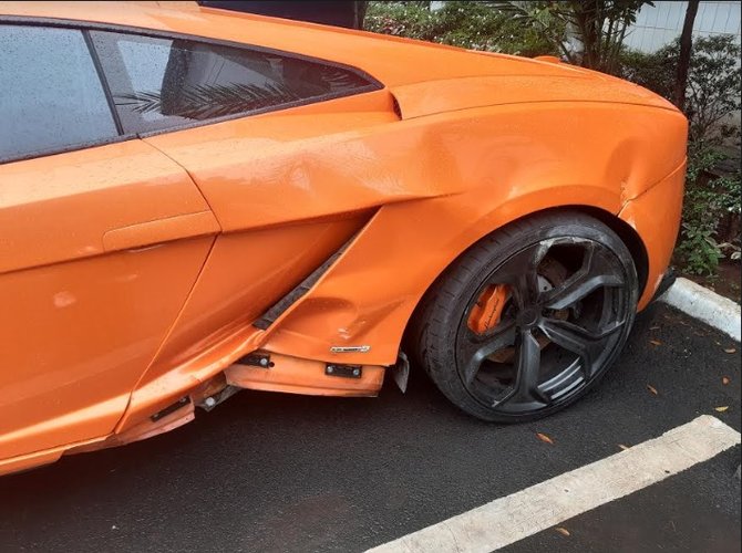 lamborghini abdul malik penodong pistol ke pelajar