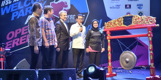 Target Kunjungan Turis Tak Tercapai, Wishnutama Sebut karena Tiket Pesawat Mahal