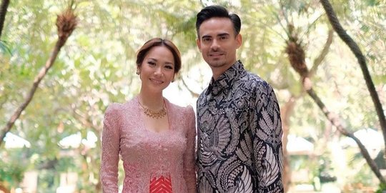 Mewah dan Elegan, Ini 12 Potret Rumah Bunga Citra Lestari dan Ashraf di Malaysia