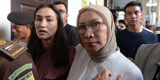 Bebas dari Penjara, Ratna Sarumpaet Langsung ke Rumah Atiqah Hasiholan