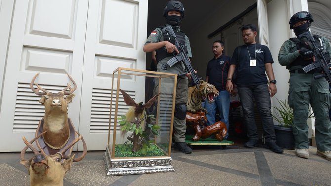 penggeledahan rumah pemilik lamborgini