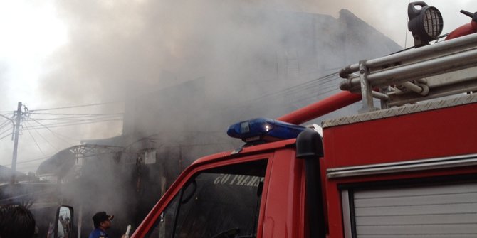 Ruko dan Masjid Terbakar di Aceh Utara