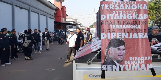 Ahmad Dhani Bebas, Massa Pendukung Mulai Berdatangan ke LP Cipinang