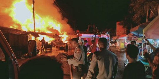 26 Kios di Pasar Arumbai Mardika Ambon Terbakar, Penyebab Masih Diselidiki