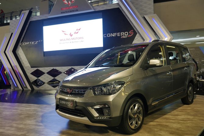 wuling luncurkan cortez ct dan confero s act di palembang