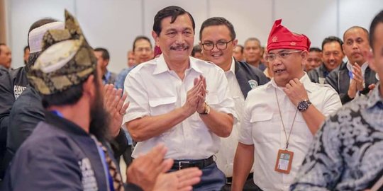 Lewat Inpres, Jokowi Dinilai Jadikan Sawit Indonesia 'Merah Putih'