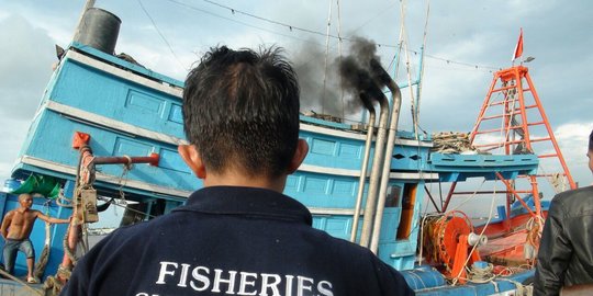 Bakamla Dua Kali Usir Gerombolan Kapal Asing Pencuri Ikan di Natuna