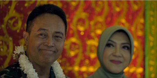 Duduk di Pelaminan, Kasad Jenderal Andika dan Istri Bak Pengantin Baru