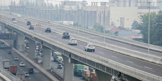 jakarta cikampek dinilai kurang nyaman dan aspal kasar