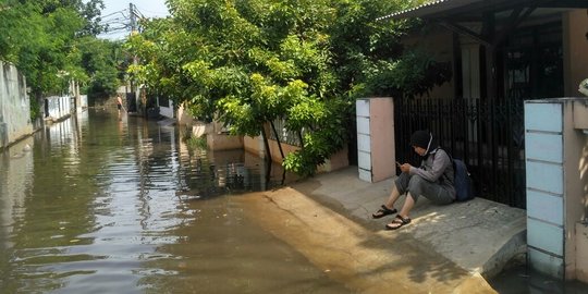 Banjir, Listrik di Sebagian Bekasi Dipadamkan Sejak Subuh