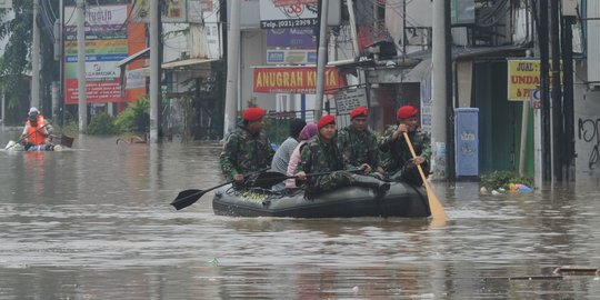 Laporan Bpbd Dki 19 Rw Di Jakarta Terendam Banjir Merdeka Com