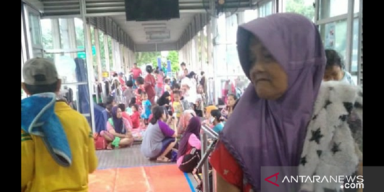 PT Transjakarta: Halte yang Tidak Beroperasi Bisa Jadi Tempat Pengungsian