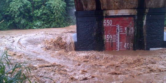 Siaga I, Ketinggian Air di Pos Pantau Depok Capai 380 Cm