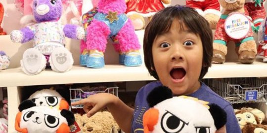 4 youtuber terkaya di dunia dalam satu dekade terakhir