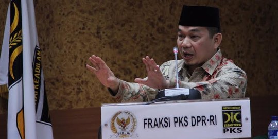 PKS Instruksikan Kader Bantu Korban Banjir