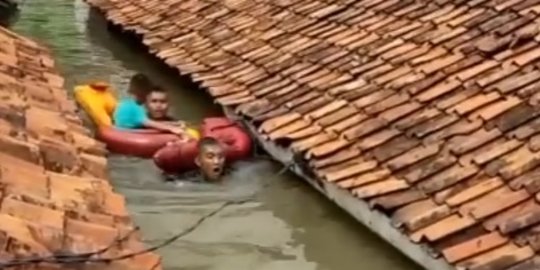Banjir Jakarta Bukan Hanya Karena Faktor Alam