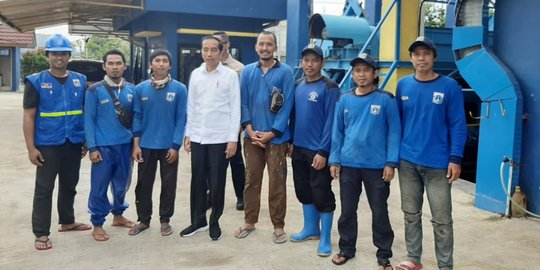 Pagi-pagi, Jokowi Tinjau Waduk Pluit Usai Jakarta Dikepung Banjir