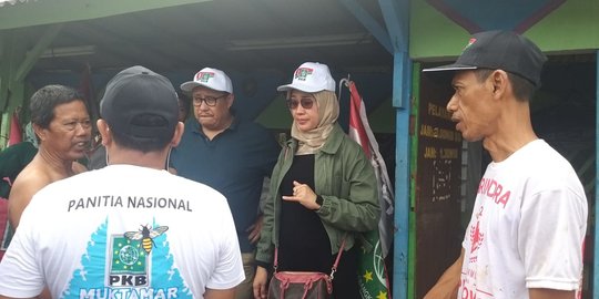 PKB Dirikan Dapur Umum dan Periksa Kesehatan Korban Banjir di Kampung Pulo