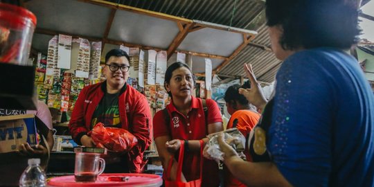 PSI Salurkan Makanan Program Dapur Solidaritas untuk Korban Banjir