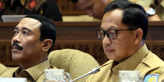 Tito Perintahkan Dirjen Dukcapil Bantu Warga Urus Dokumen Kependudukan