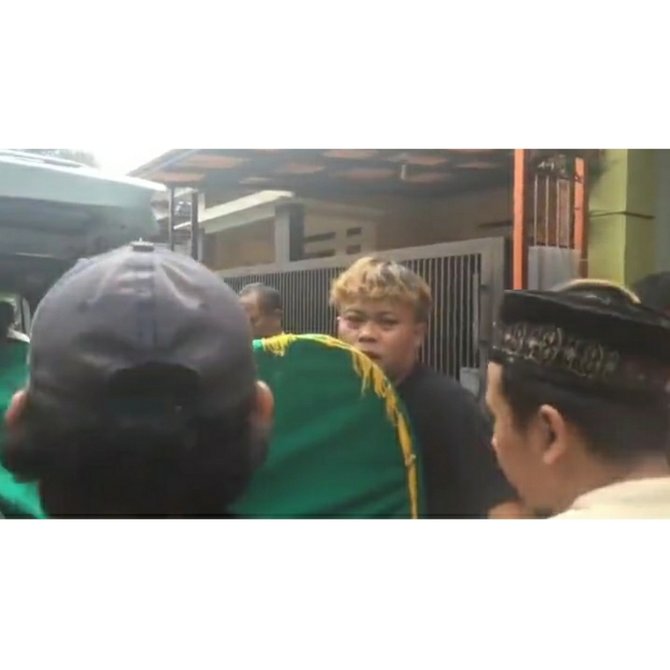 sule gotong keranda jenazah linainstagram lambeturahofficial
