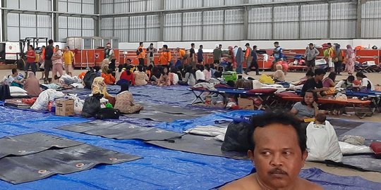 Banjir Sebetis di Lantai 2 Surut, Warga Jatiasih Harap Hujan Lagi Agar Lumpur Bersih