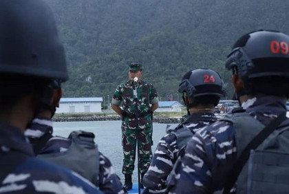 pasukan gabungan tni jaga natuna