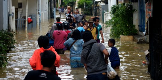 4 Tewas Akibat Banjir di Tangerang, Satu Karena Berenang Pakai Batang Pisang