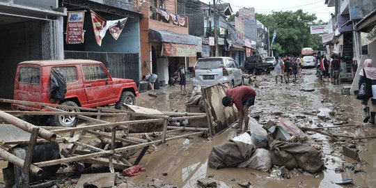 Banjir Bekasi: 9 Orang Tewas, 104.114 Rumah Terendam