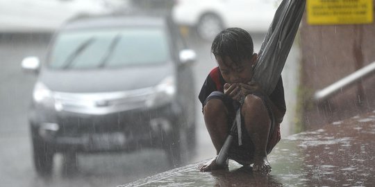 Jakarta Diprediksi Hujan Disertai Petir Tengah Malam Ini