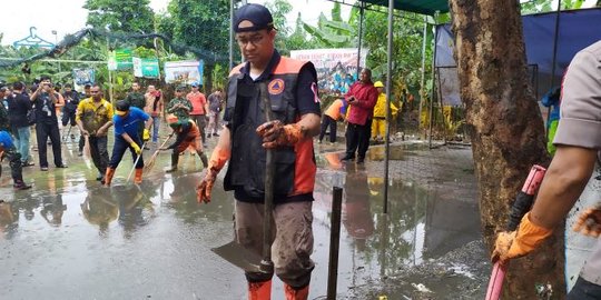 Pemprov DKI Beri Bantuan 22.500 Siswa Terdampak Banjir